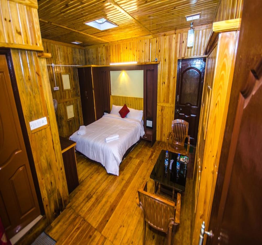 Green woods Resort