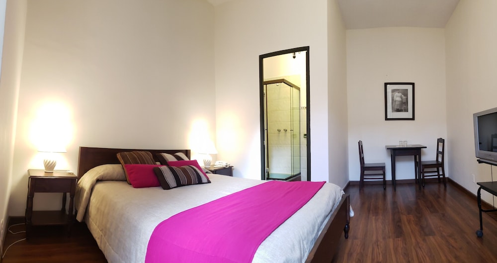 Hostal Naira