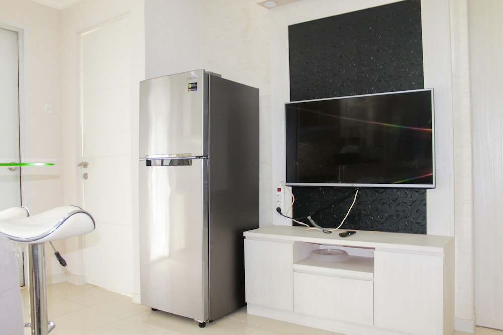Comfort 2BR Bassura City Apartment near Shopping Center, 자카르타 - 12