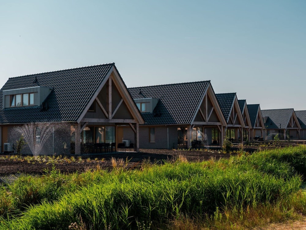 Luxury Dune Villa on a Holiday Park view 2
