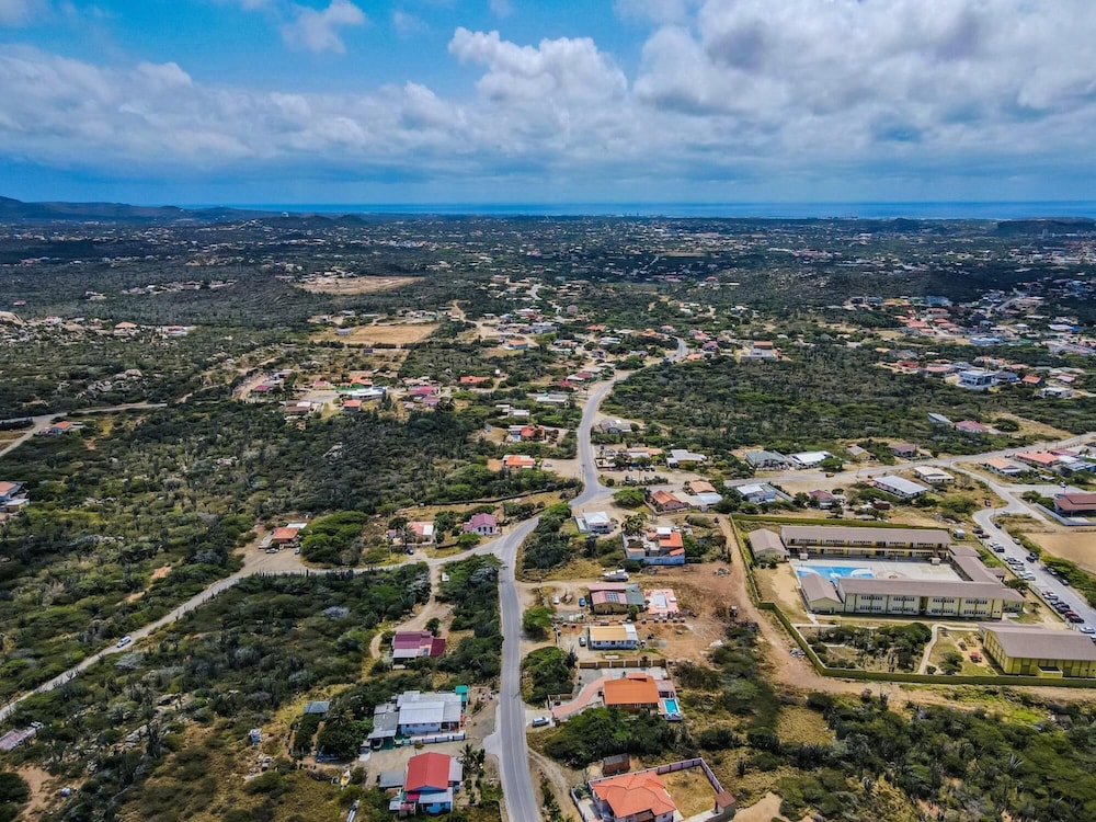 3BR Filled by Nature w Private Pool Ocean View
