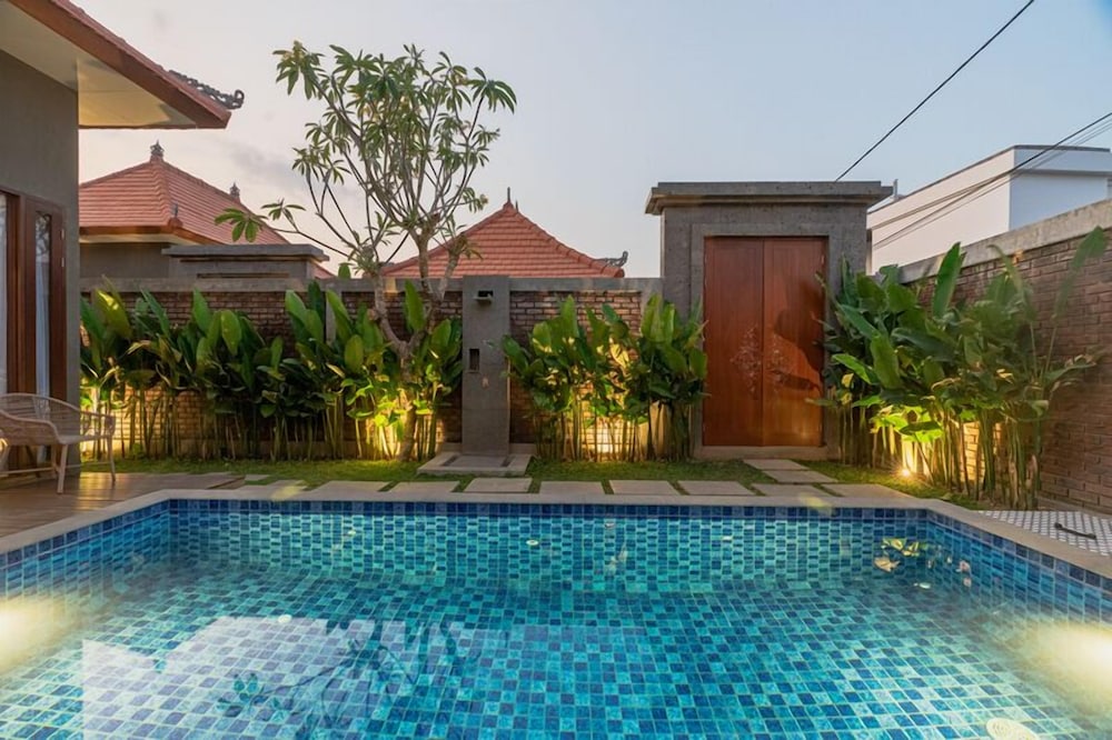 Serenia Villas Amed