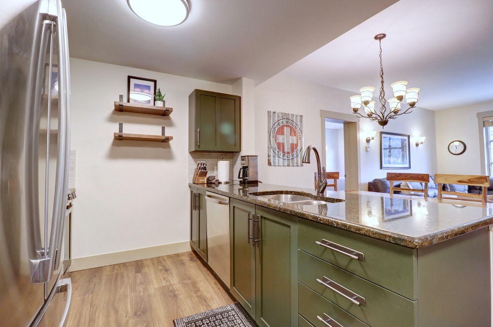Pp212 Passage Point 2 Bedroom Condo