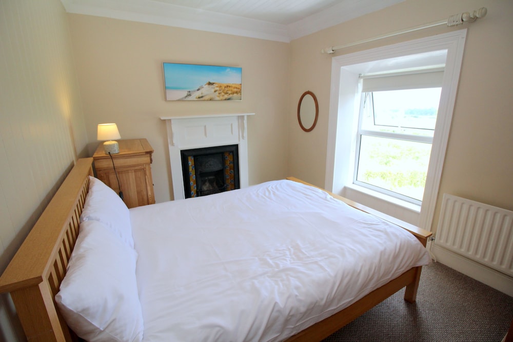Alcorn's farmhouse 10 mins from beach view 3