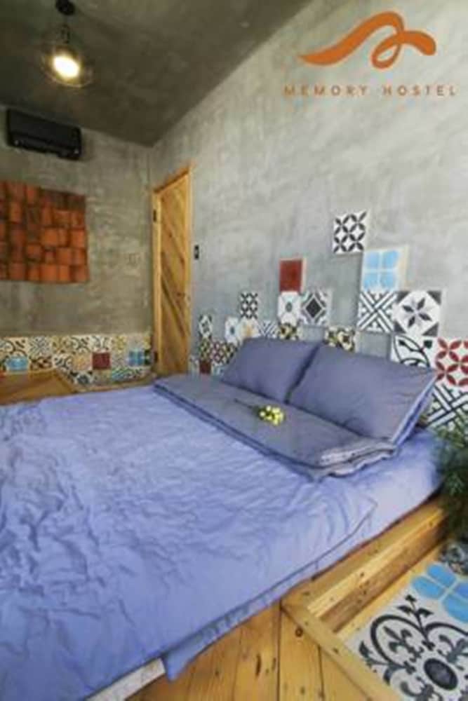 Memory Hostel