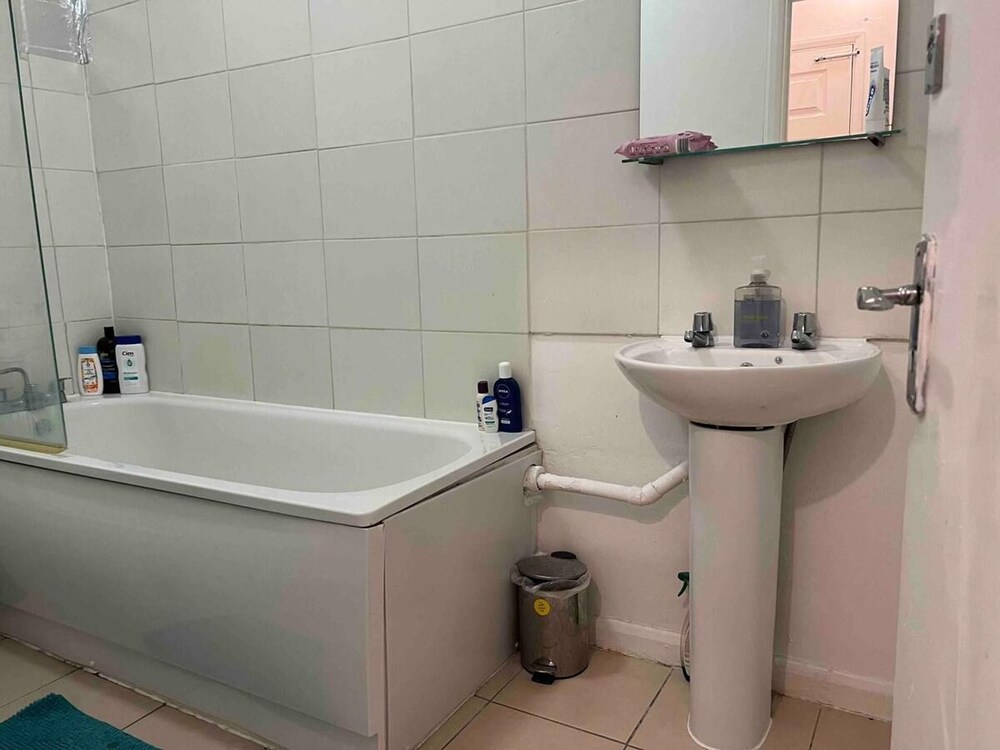 Private Rooms for 7 People With Bathroom