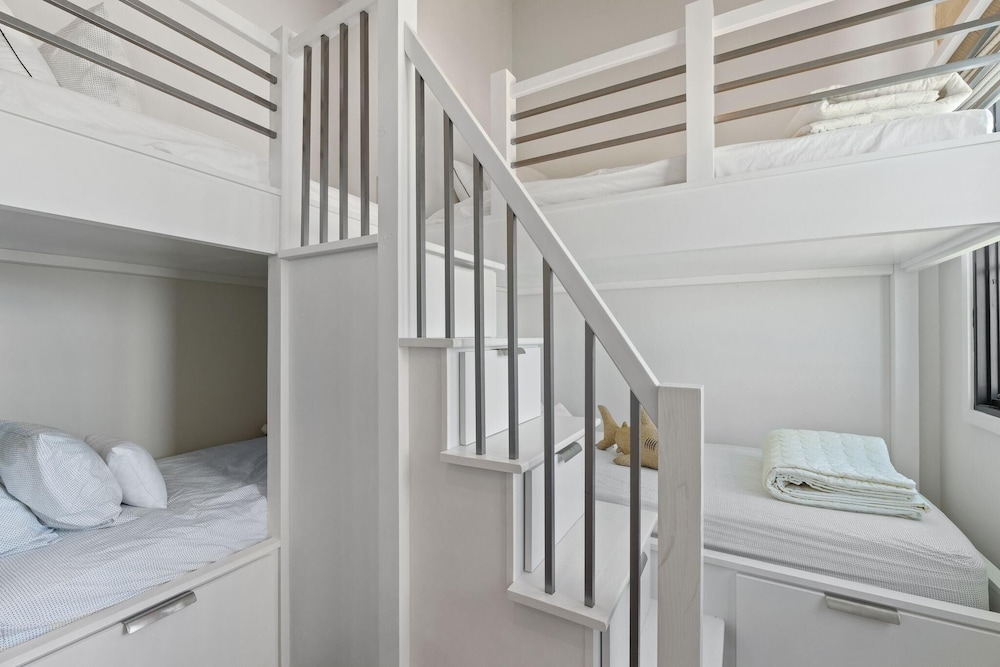 Casa Playa at Eleanor Beach