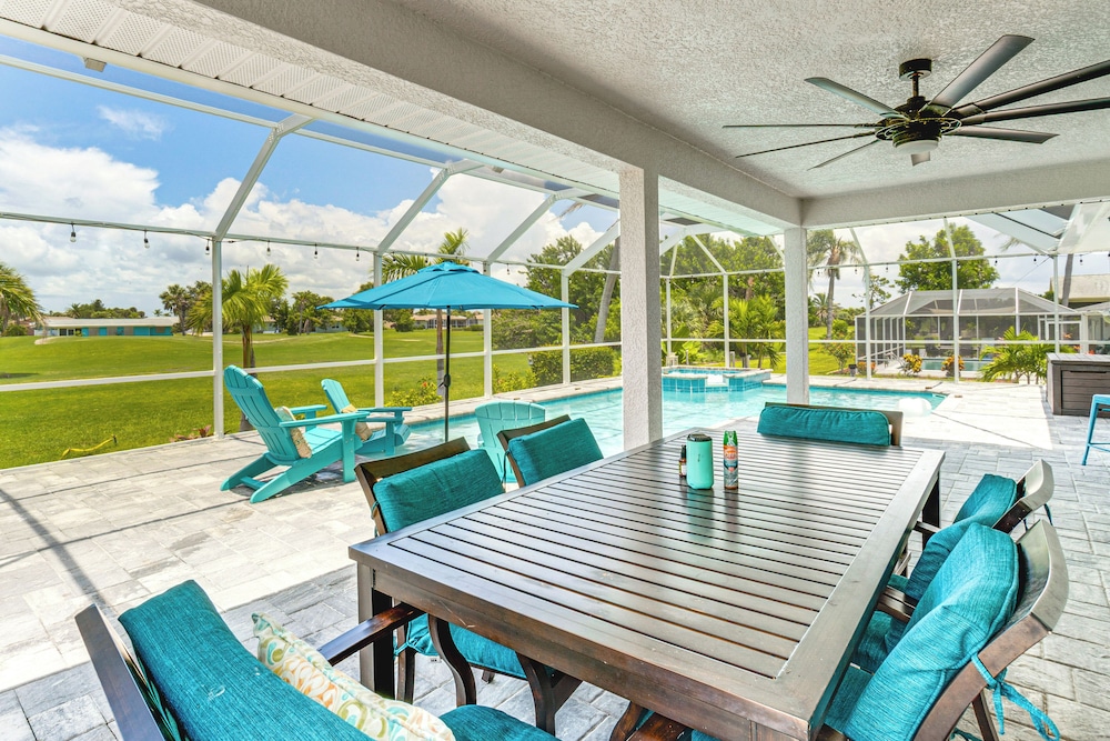 Golf Course-facing Poolside Oasis in Rotonda West!
