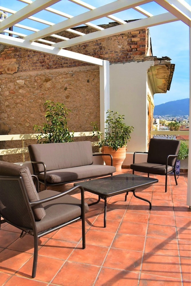 Acropolis Suites