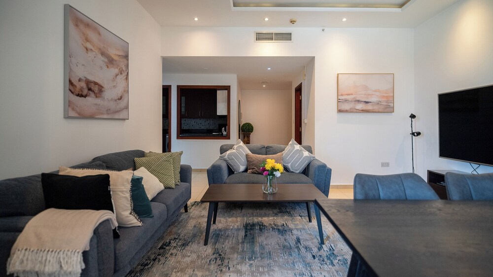 Phaedrus Living JBR Jewel Sadaf Tower
