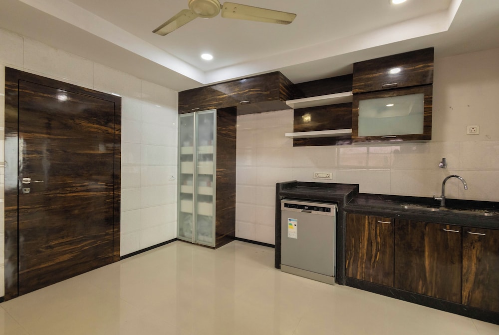 Victoria Apartment by Jadecaps