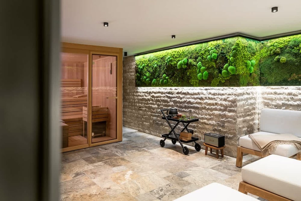 Luxury Chalet With Jacuzzi at Lake Bohinj