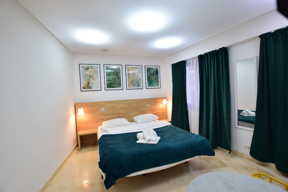 Dacia Residence Apartments view 4