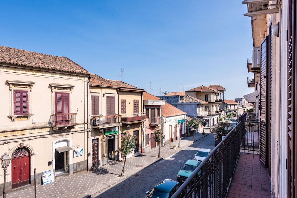 Casa Zafferana With Terrace by Wonderful Italy