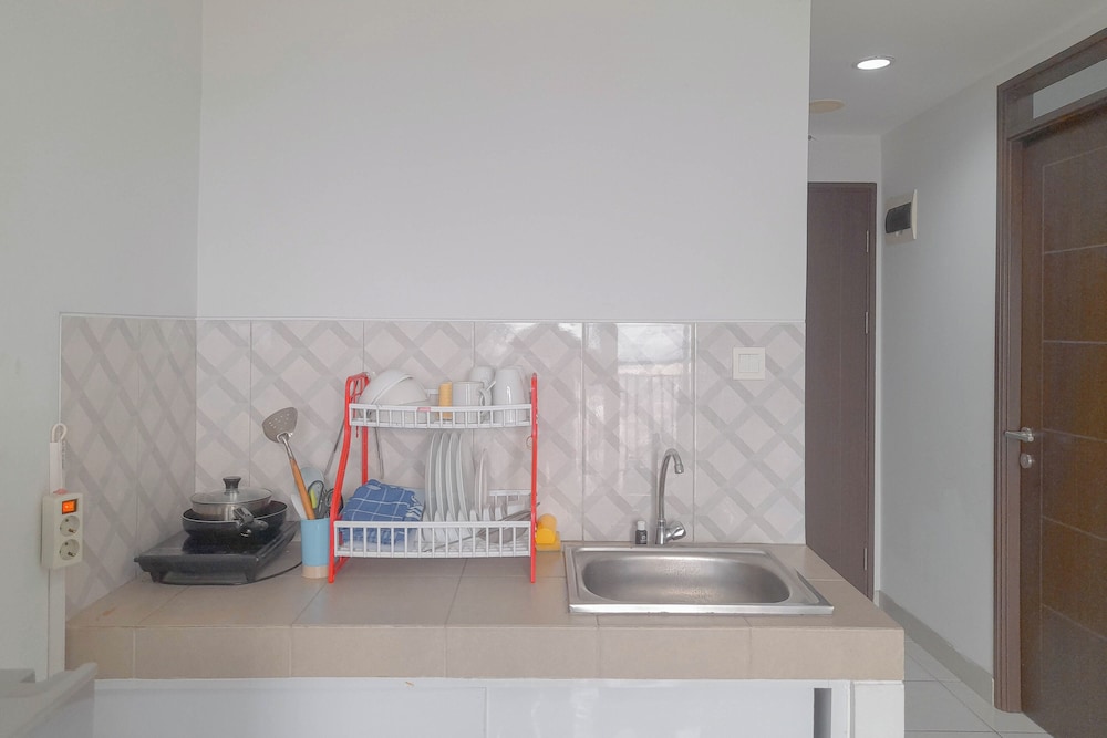Comfortable And Homey 2Br Apartment At Mekarwangi Square Cibaduyut