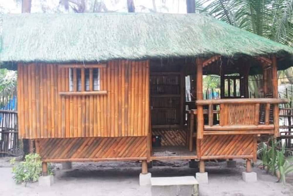 Surf Theori Resort