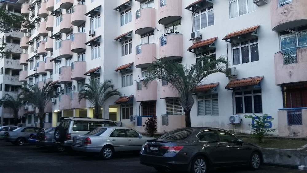 Hotel Rose Condo Cocobay Beach Resort - Image 1