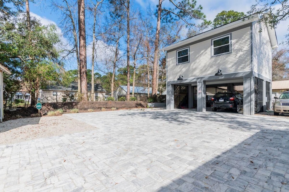 Charming Old Town Loft, Nestled in the Heart of Historic Bluffton, SC