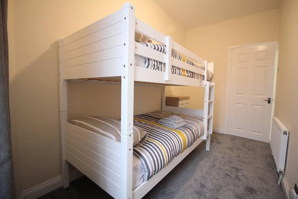 Regent Choice - Town Centre - Fantastic House view 2