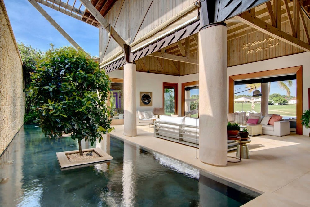 Architect s Estate w Pool Private Chef Butler