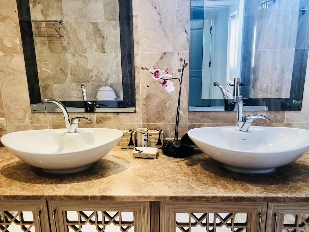 Sofia Residence en Kemer — bathroom