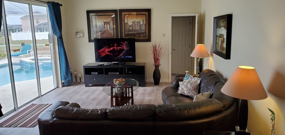 WR1057DL 4 Bedroom Villa in Westridge 4 Home