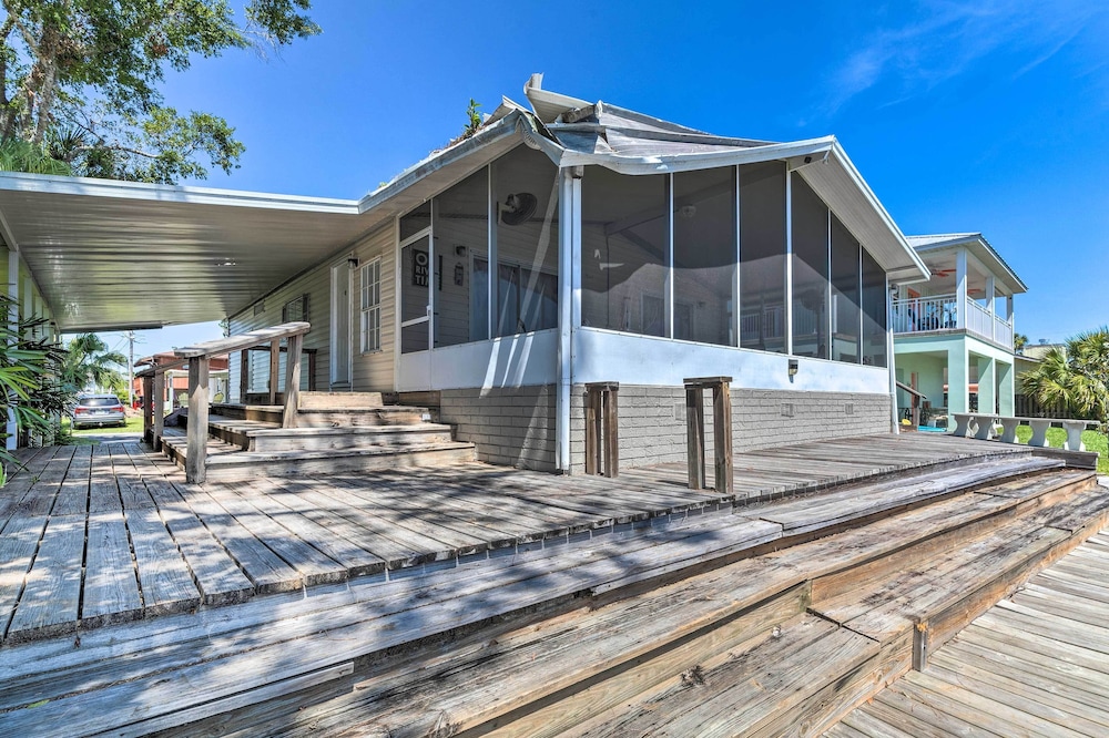 Angler's Getaway: Homosassa Home w/ Boat Dock! view 2