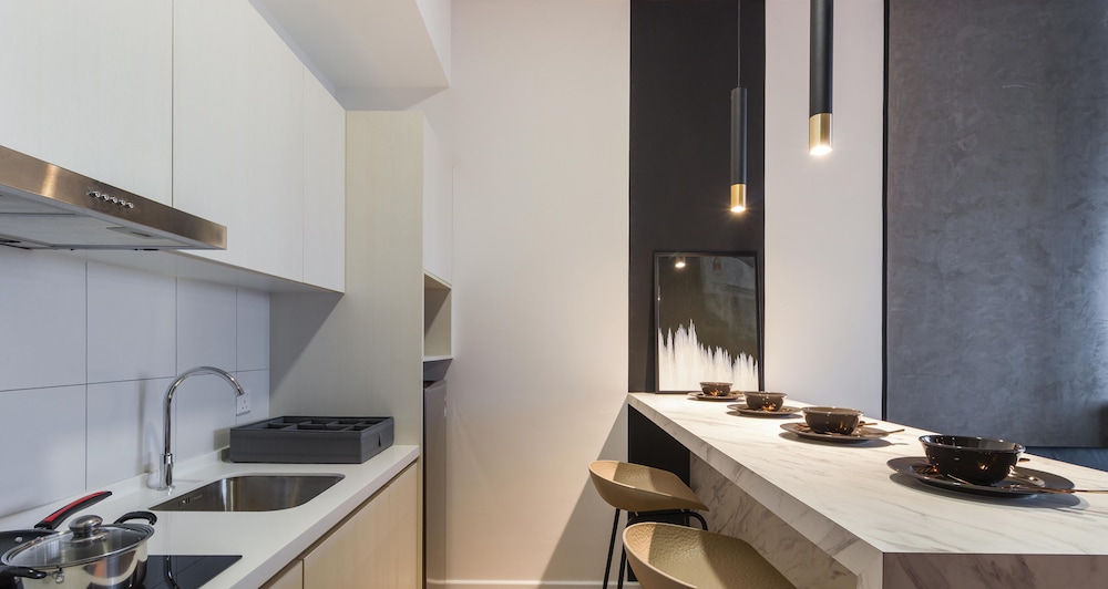 Chambers Residence, Sunway Putra Mall