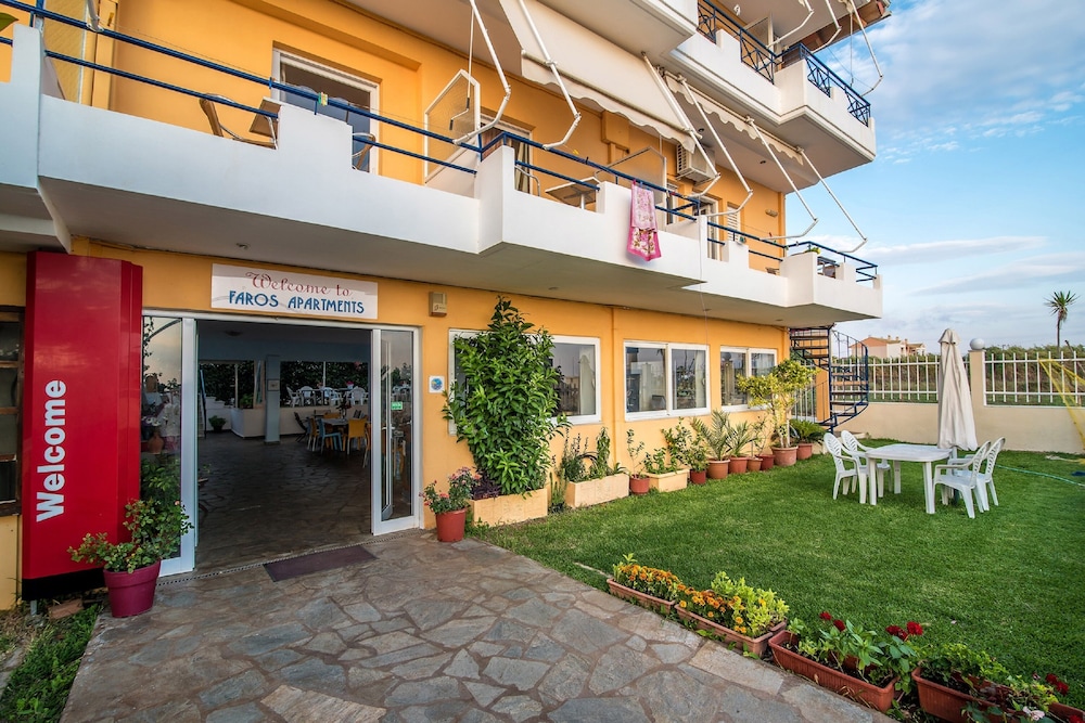 Faros Apartments