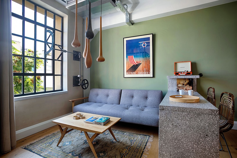 The Foundry Suites