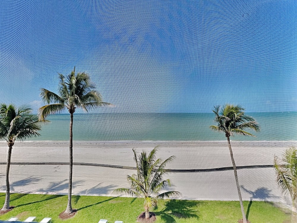 Seaside 3 by Distinctive Beach Rentals