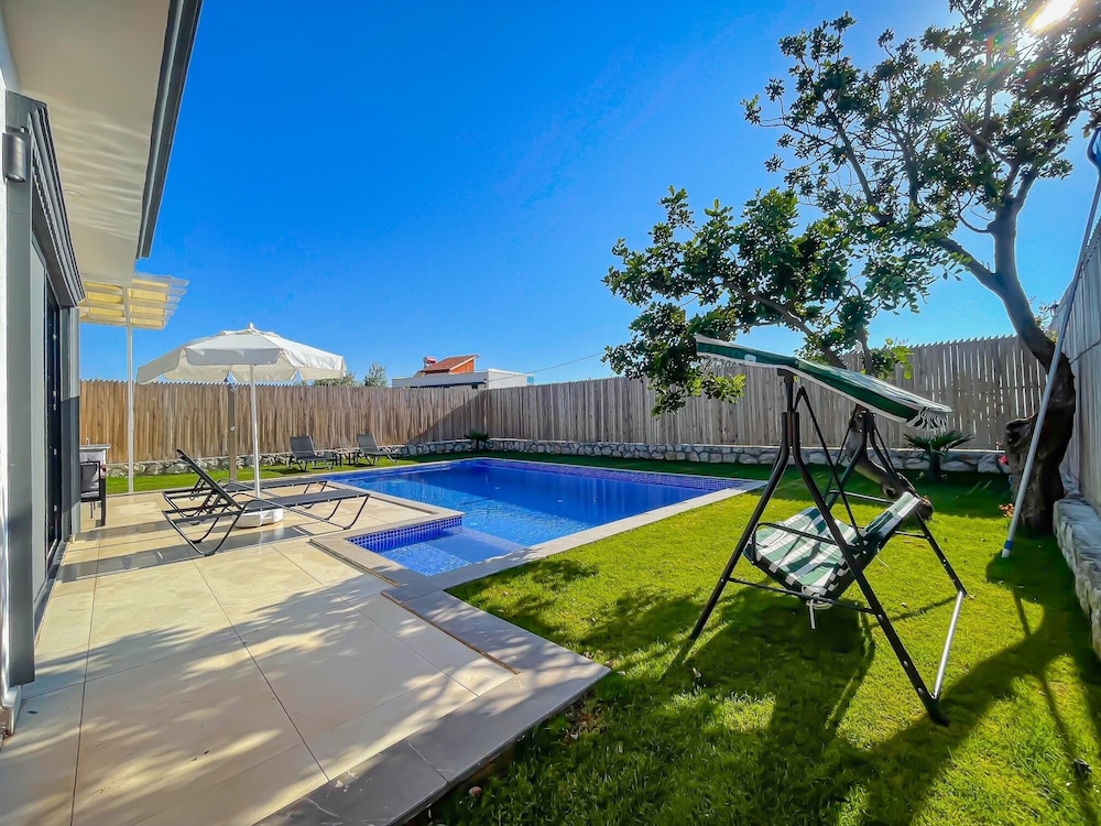 Exclusive Sheltered Villas