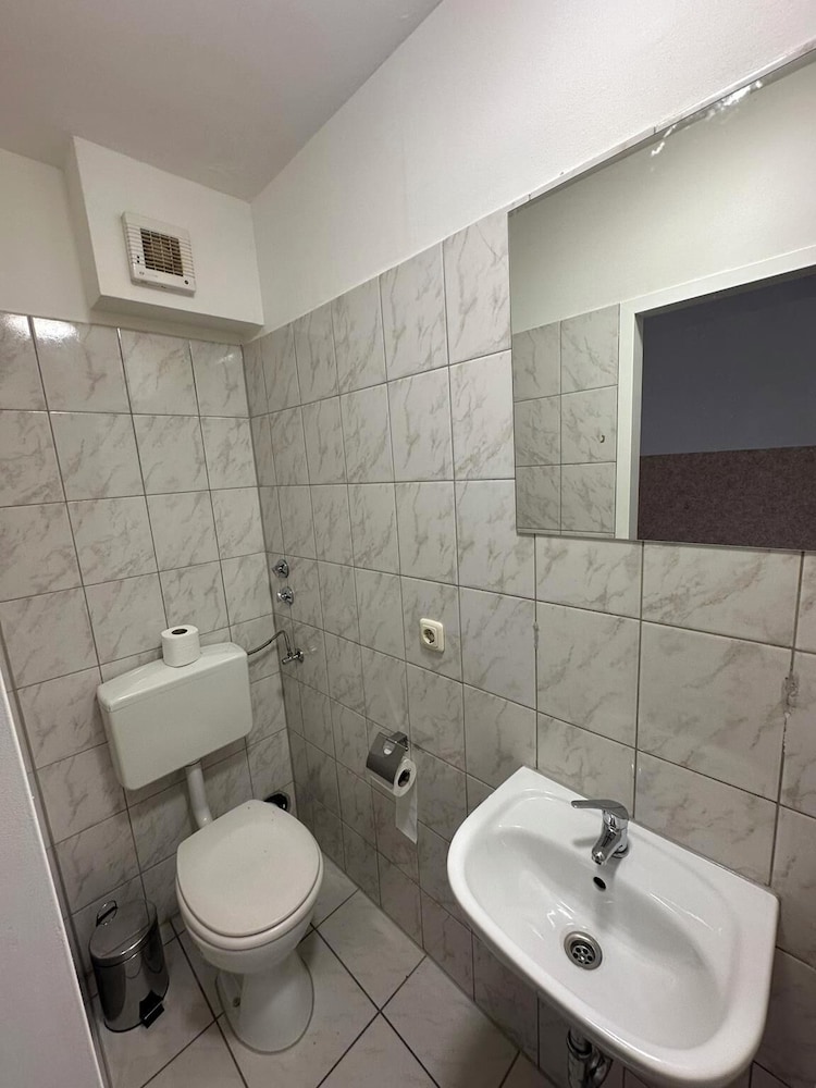 2-Rent Group Hostel Apartments HAN53