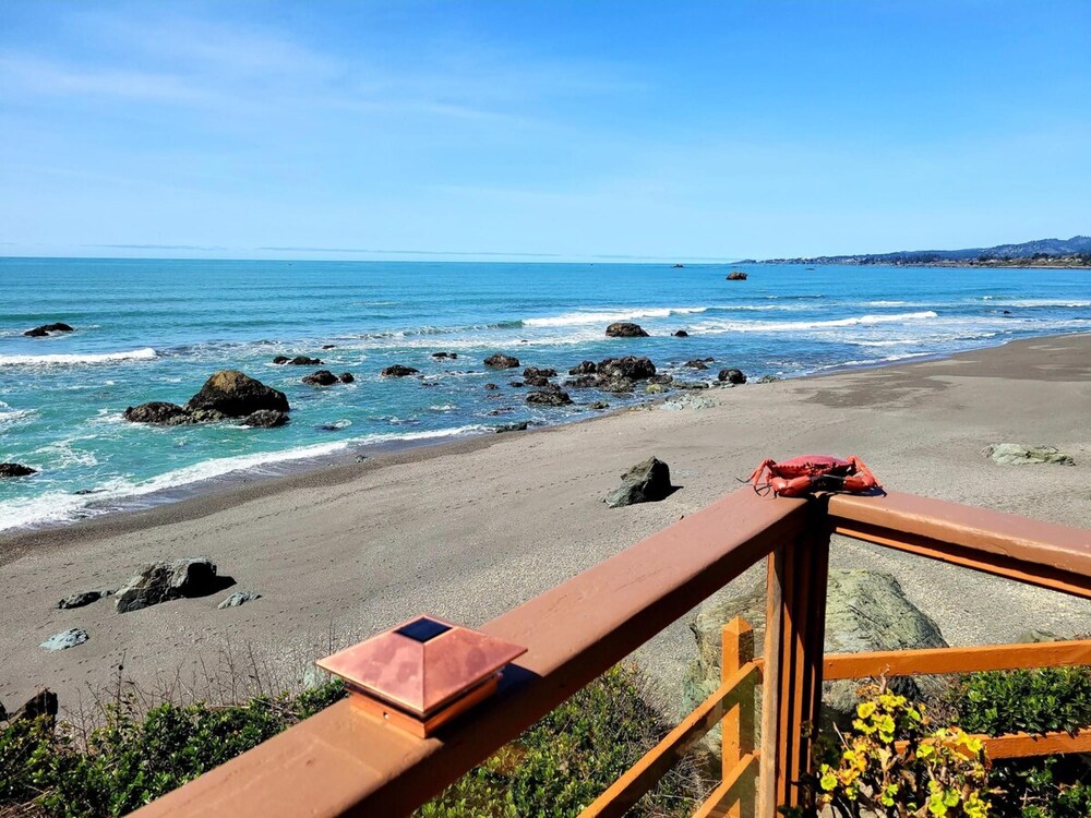 Ocean Front Cabin 12 Jacuzzi Spectacular Views