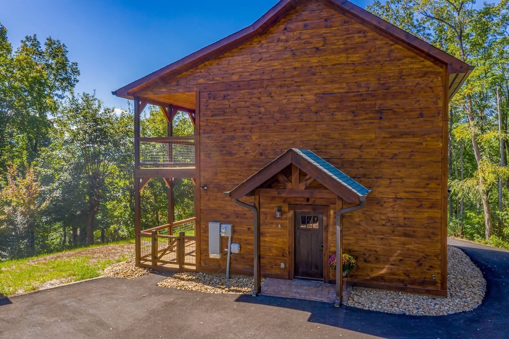 Lux Cabin Mtn Views Flat Parking Dog Friendly