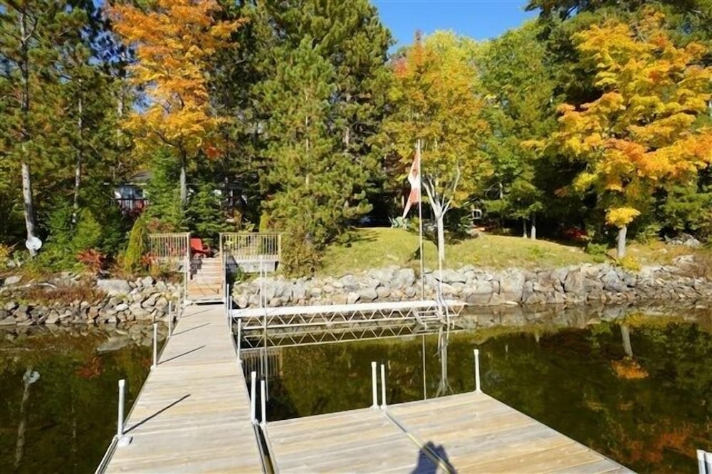 416 Papineau Lake 2 Bedroom Cottage