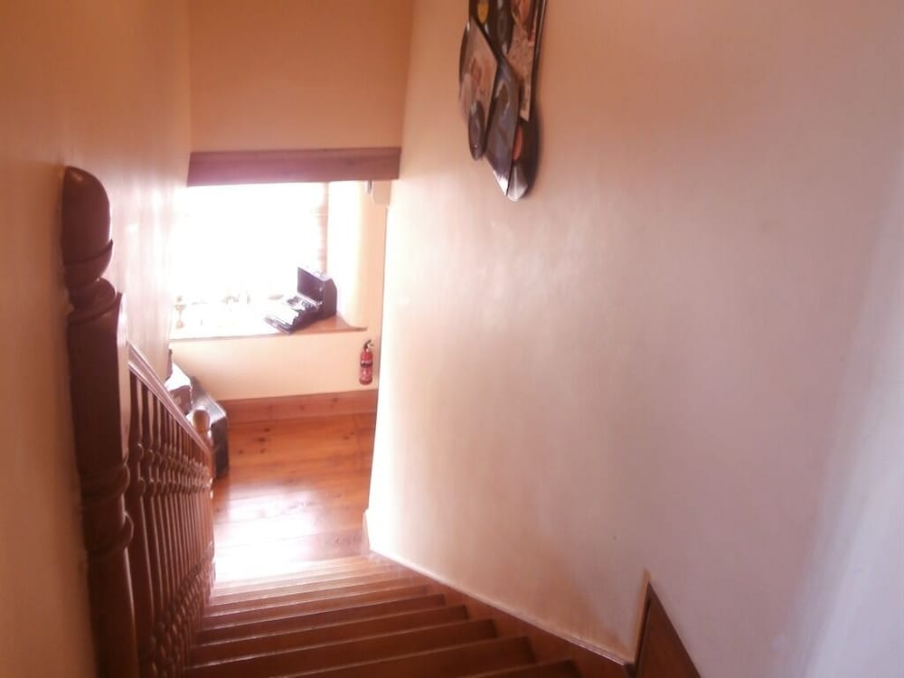 Riverside B & B