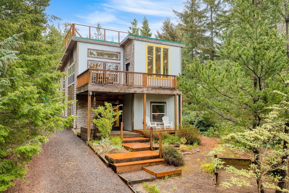 Buttercup Bay Hideaway by Avantstay Cozy Escape w Fire Pit Walk to Beach