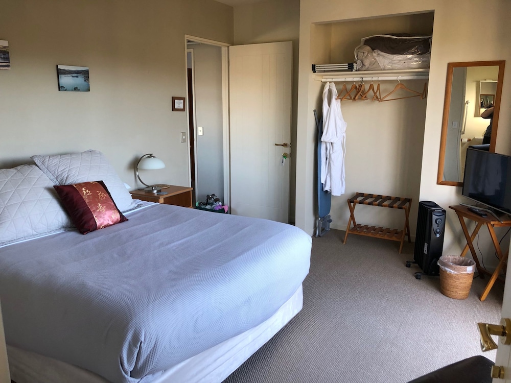 Websters on Wanaka Lodge