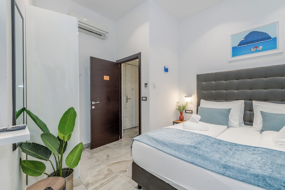 Tango Luxury Rooms