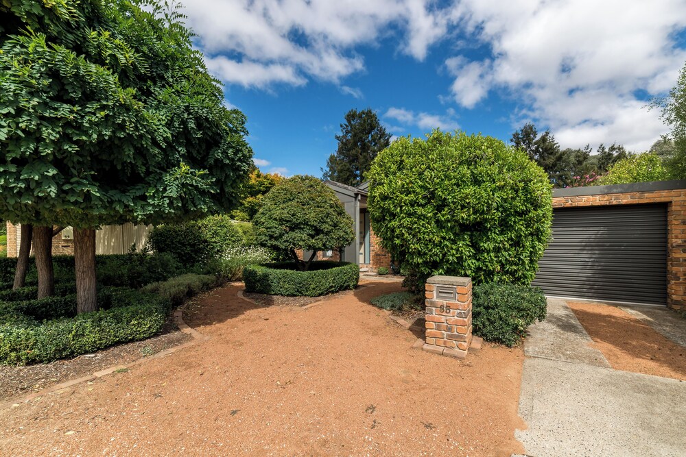 Modern 3BR in Macquarie