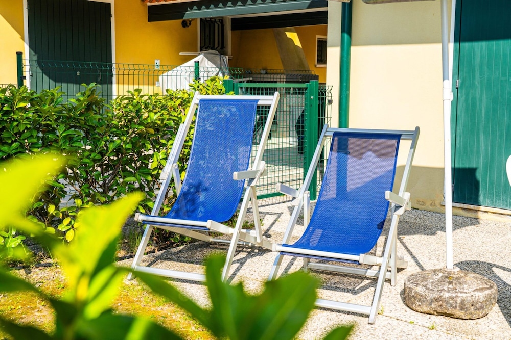 Townhouse With Garden and Pool in Bibione