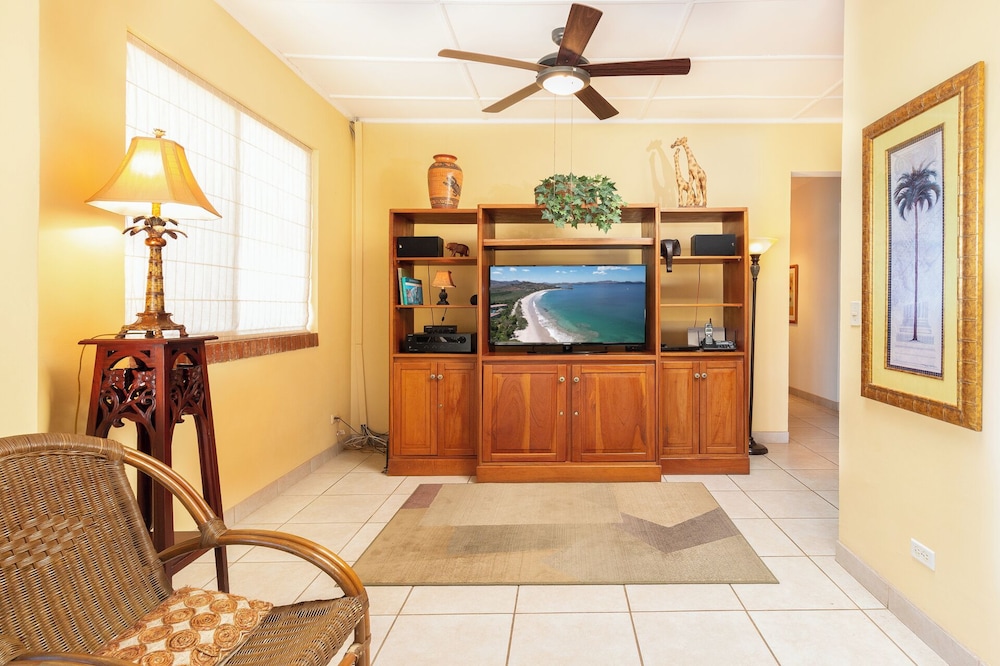 Oceanview Villa with Wrap-Around Terrace, Private Pool, Hot Tub, and Guesthouse