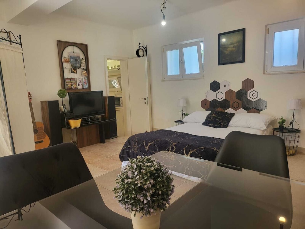 Db Interiors