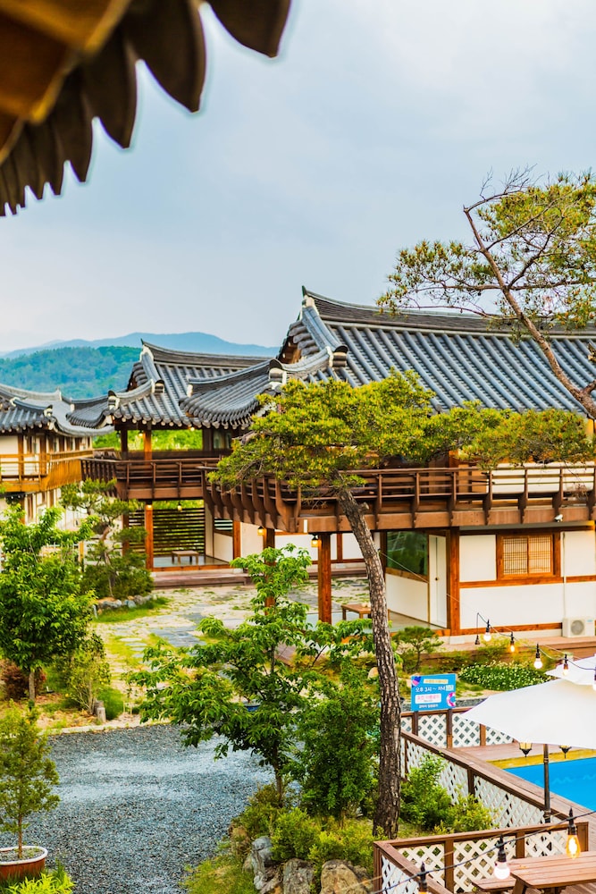 Gyeongju West Namsan Hanok Pension