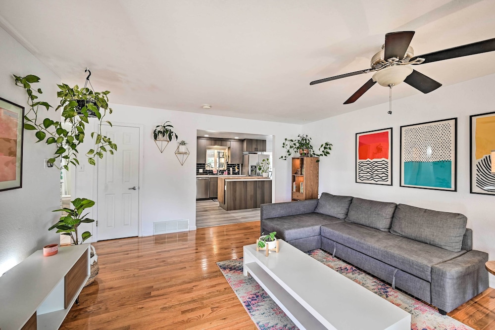 < 7 Mi to Dtwn: Denver Home w/ Large Yard!