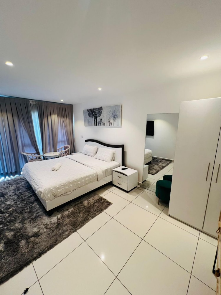 Prime properties executive two bedroom view 2