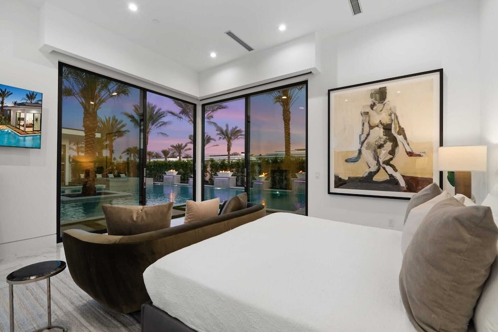 Villa Sleeps 17 w/ Pool, Firepit, Putting Green Bravo Villa 3 by Avantstay