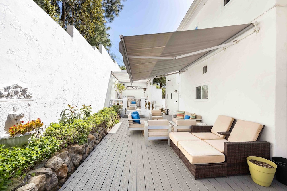 Pacific View by Avantstay Original Artist's Home