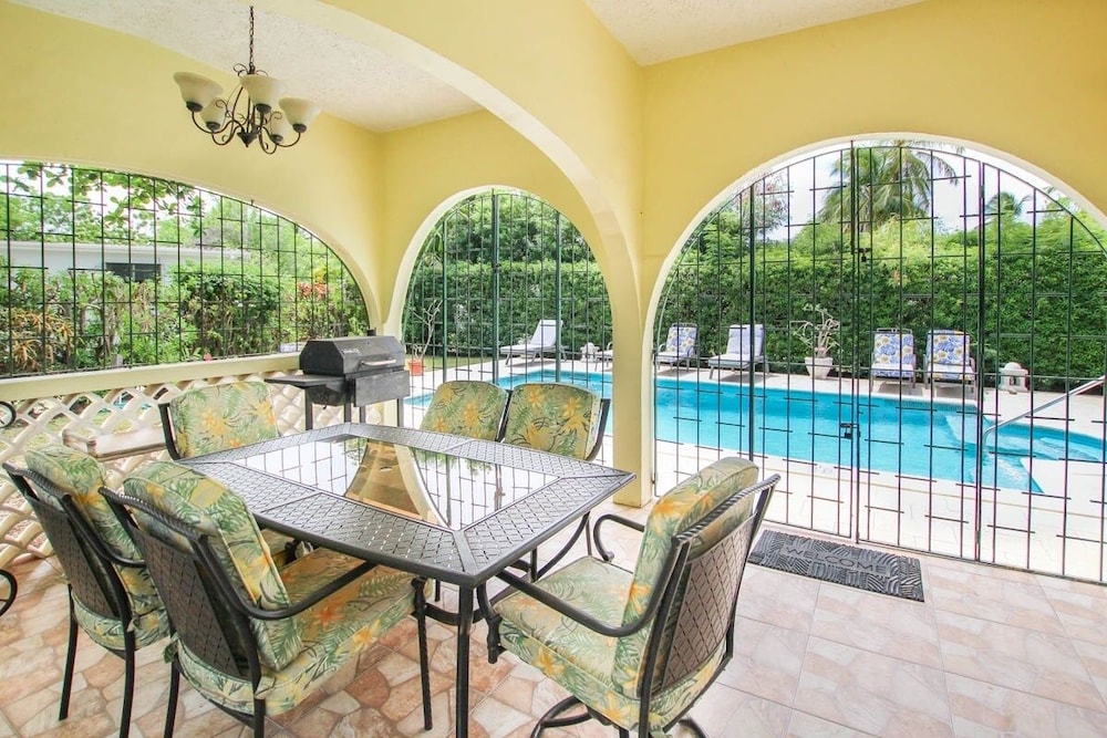 Aqua Bliss 3 Bedroom Home by Bluescape